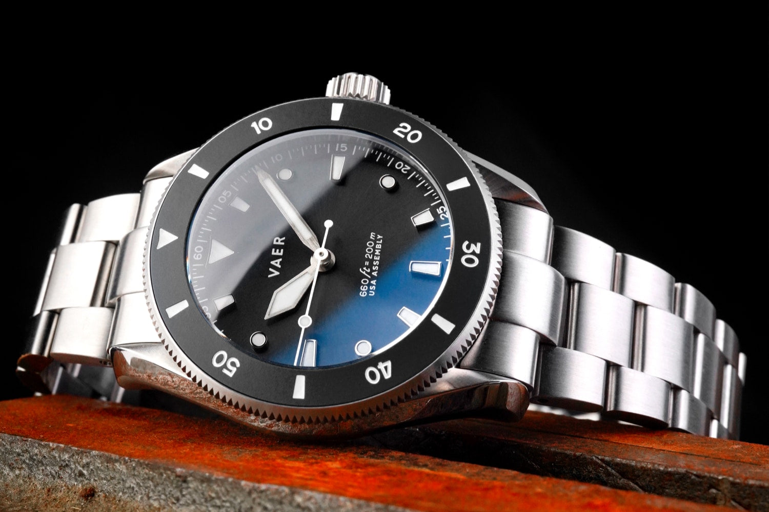 8 Key Features of Vaer Solar Dive Watches