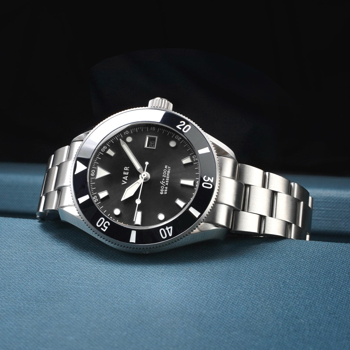 D4 Meridian - Black USA Solar 42mm