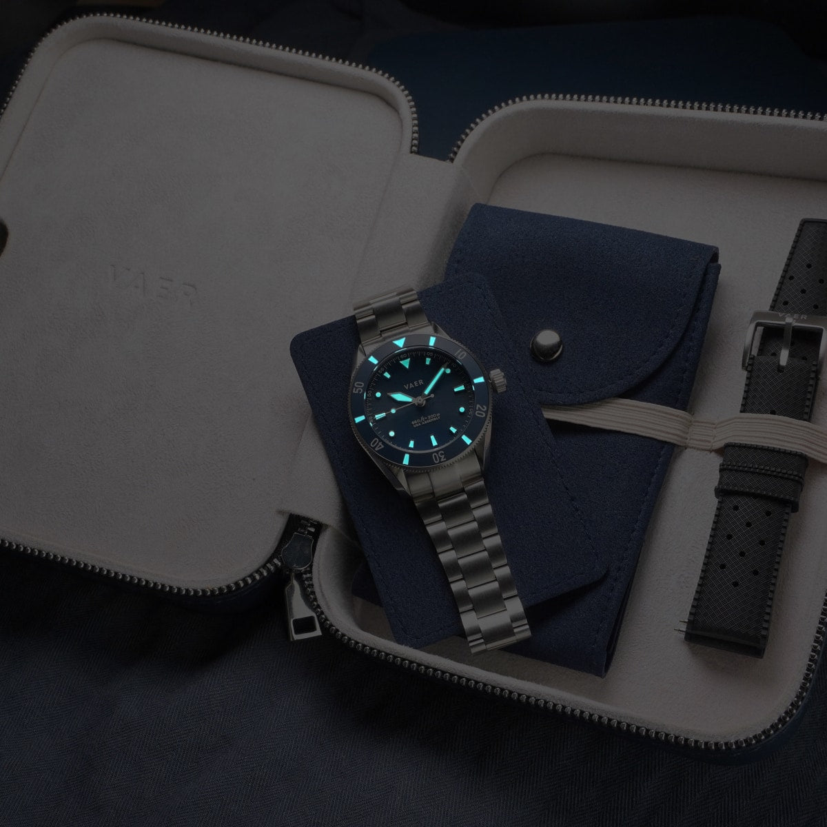 D4 Meridian - Navy Matte USA Solar 39mm
