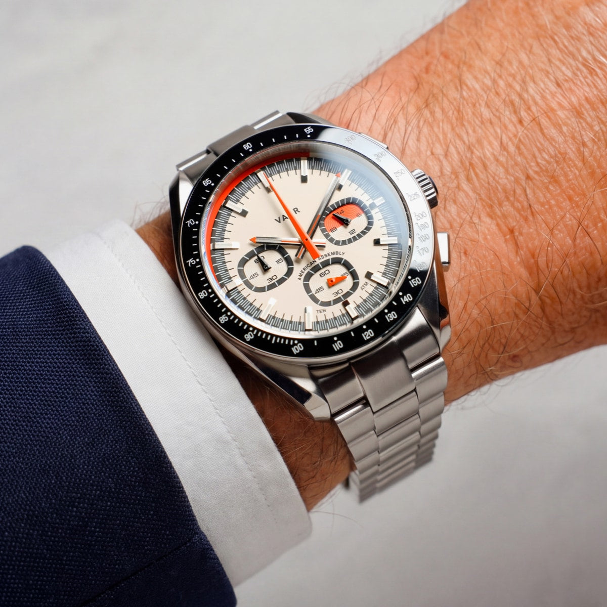 R1 Oceanracer Chronograph Cream - 42mm USA