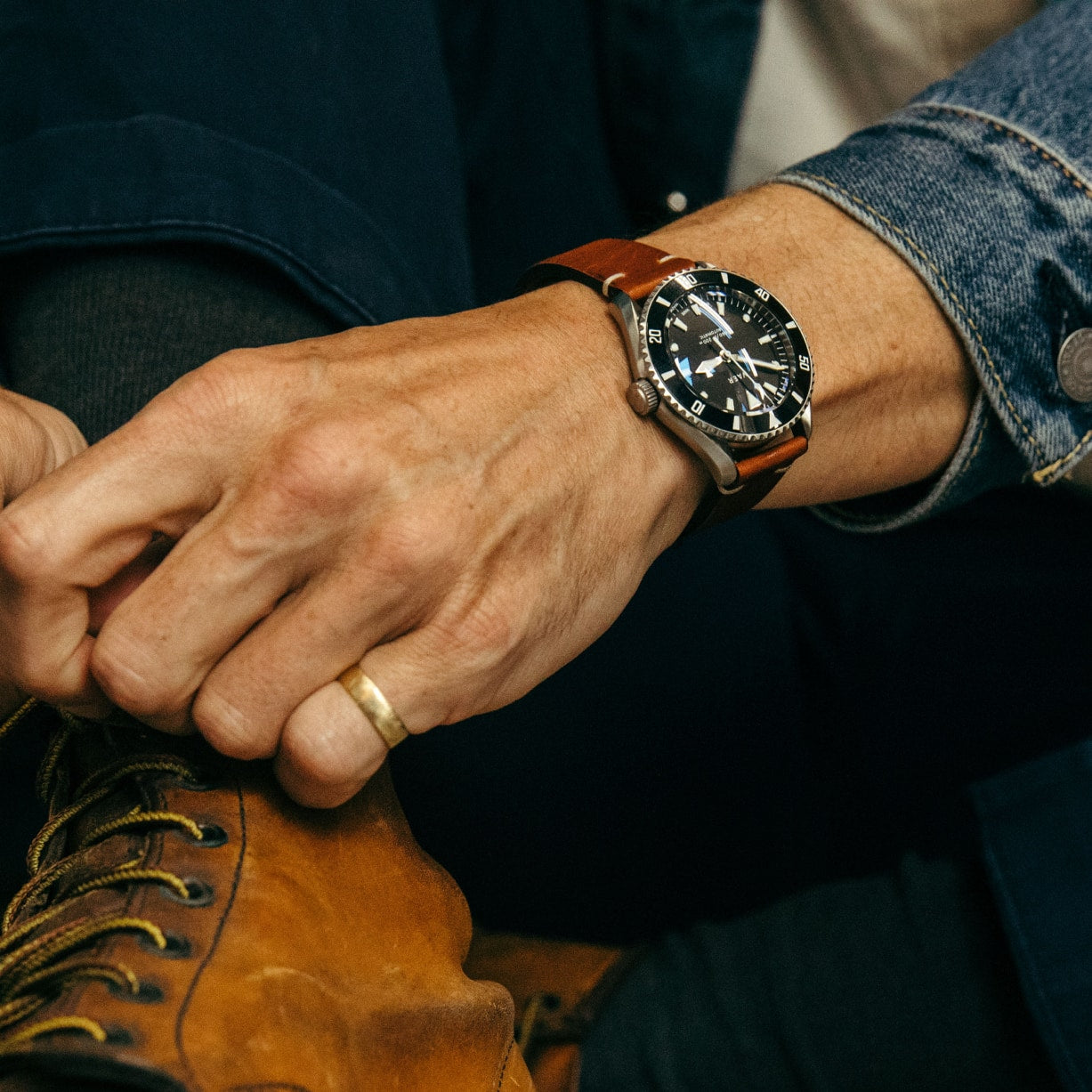 D5 Arctic White - USA Auto 39mm