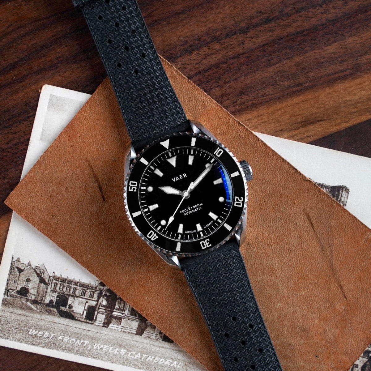 D5 Arctic White - USA Auto 39mm