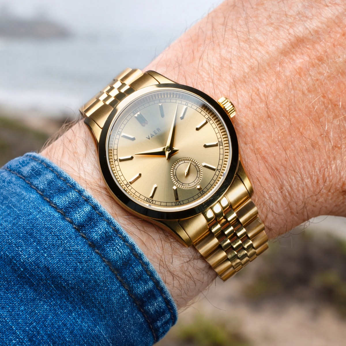VAER | C1 Ceremony Gold Quartz: 10ATM, Sapphire Glass, 2x Straps