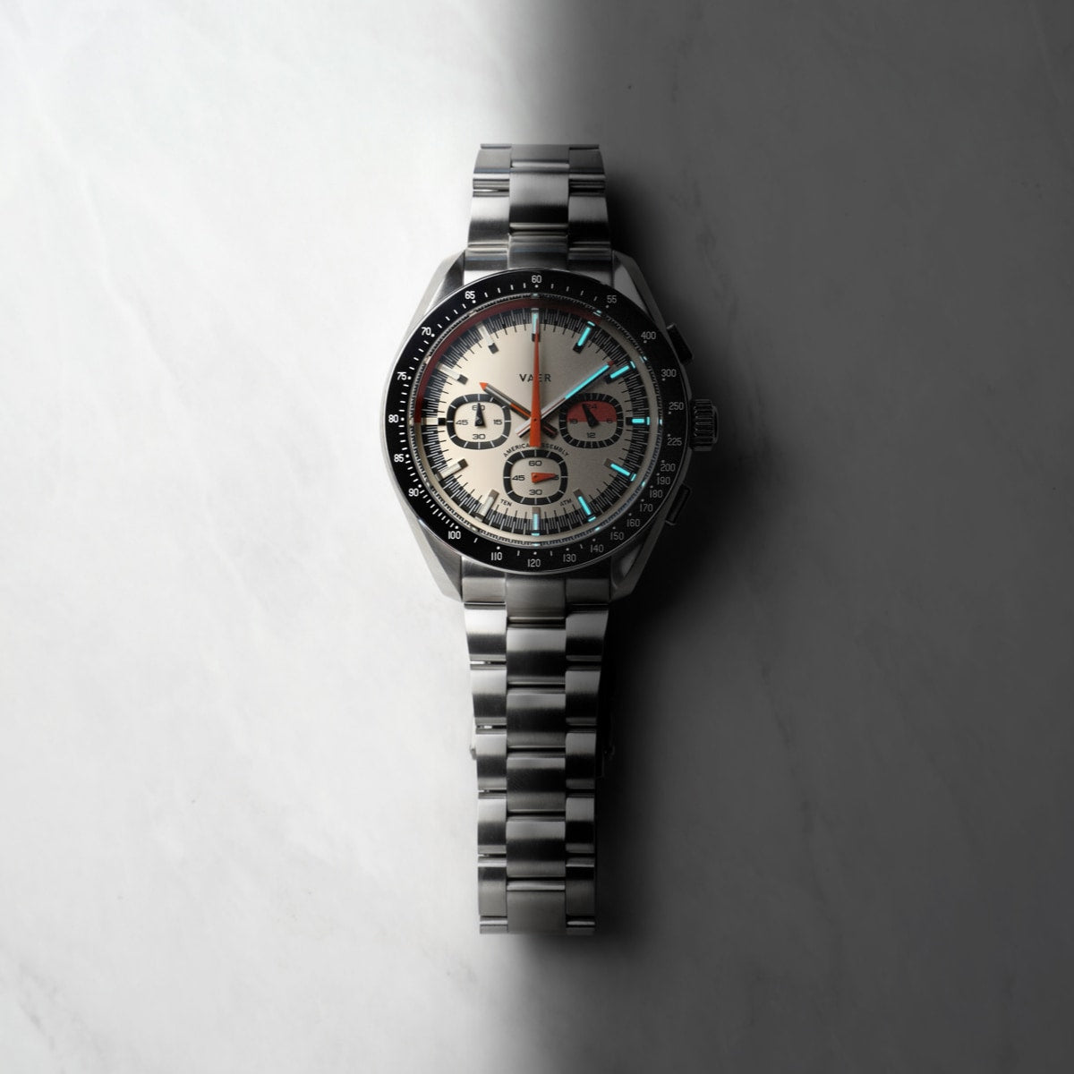 R1 Oceanracer Chronograph Cream - 42mm USA