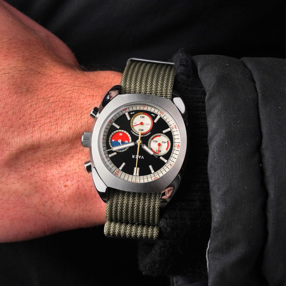 Neue Uhr: Vaer R1 USA Racing Chronograph - Panda