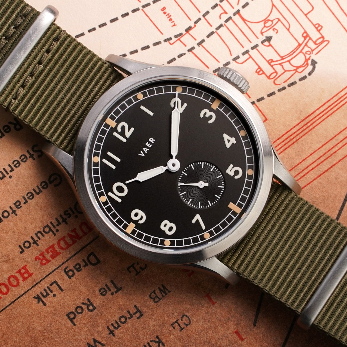 時計 VAER A12 Dirty Dozen - Swiss Automatic A12 | Dirty Dozen Watch | 36mm, Swiss Made, 10ATM, W.W.W.
