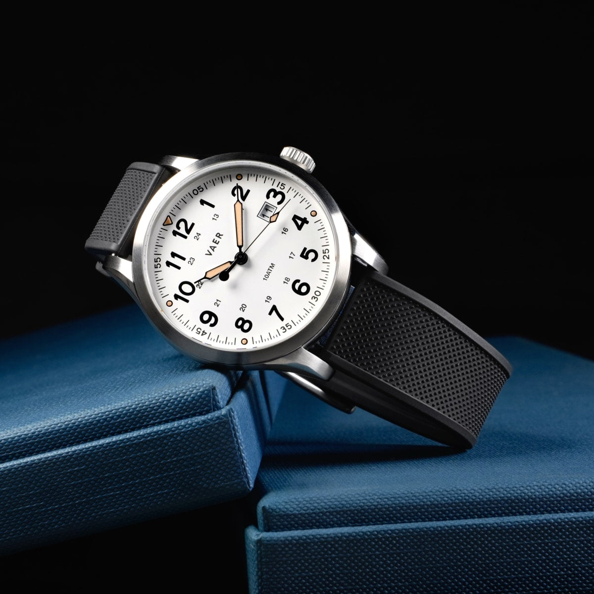 VAER | S5 Field Black: 10ATM, Sapphire Glass, 2x Straps